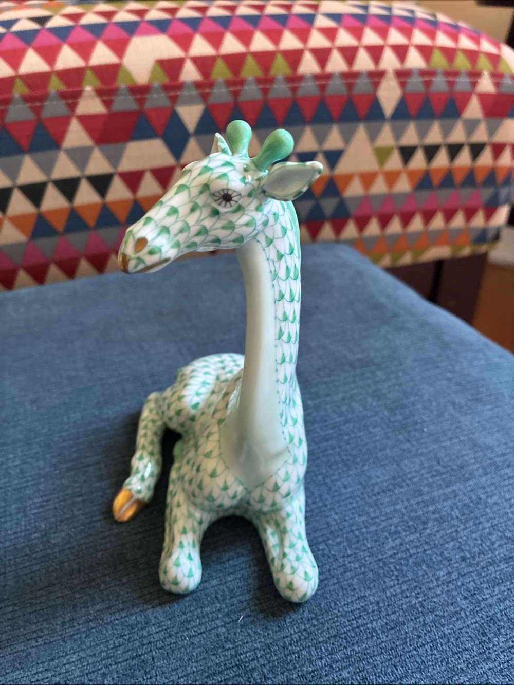 Herend seated giraffe green fishnet 15756 - Picture 4 of 8
